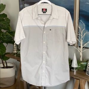 Quiksilver Short Sleeve Button Down Sz XL